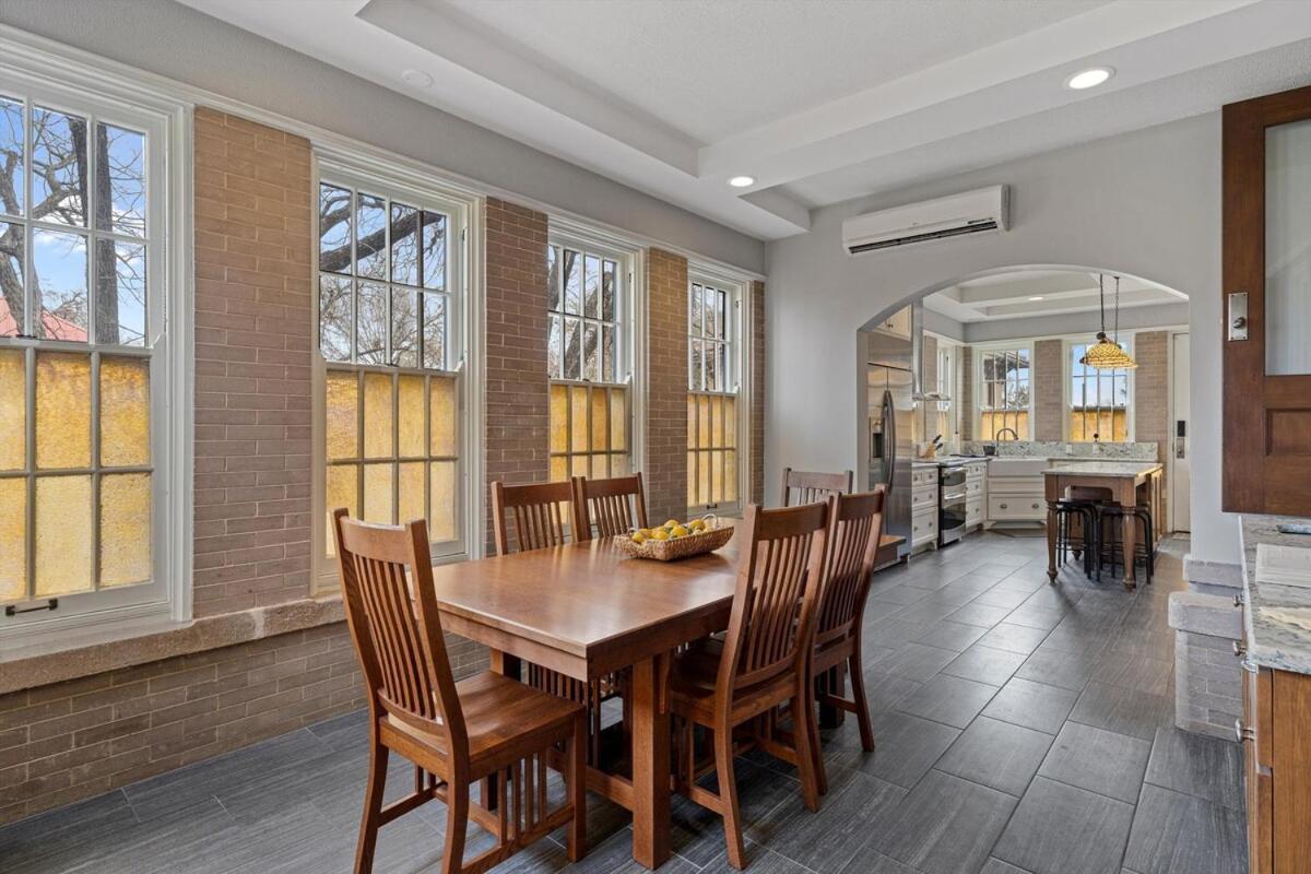 Historic Migel House In Downtown Holiday home