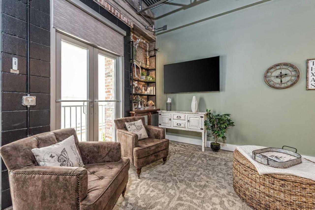 Door Lofts -magnolia Loft, Silos/downtown Apartment Waco