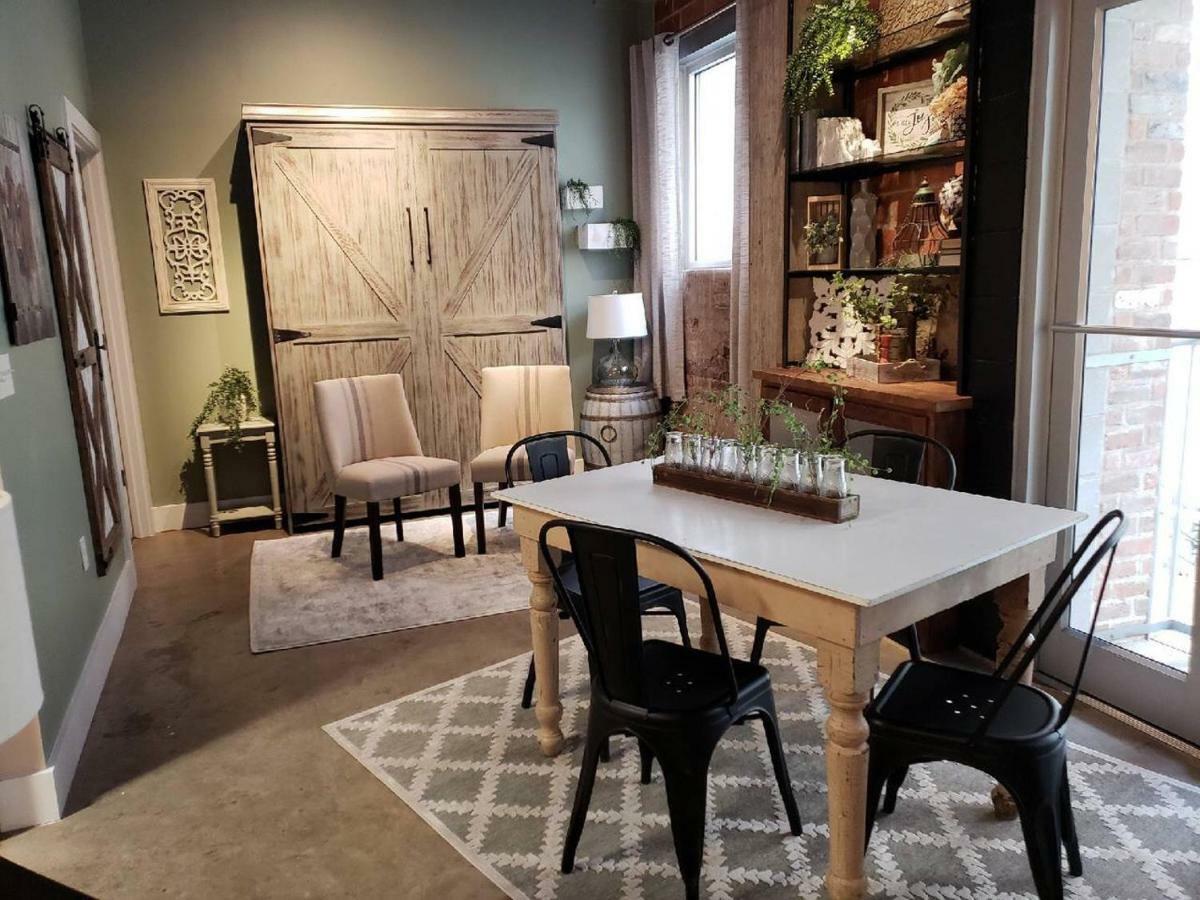 Apartment Door Lofts -magnolia Loft, Silos/downtown Waco
