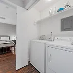 Charming Downtown Stay