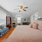 Carriage House In Downtown Waco