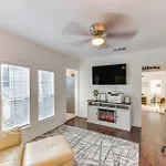 Lovely Waco Retreat With Yard And Patio 2 Mi To Dtwn!