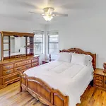 Family-Friendly Waco Home, 4 Mi To Magnolia Market