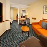 Fairfield Inn & Suites By Marriott Waco North