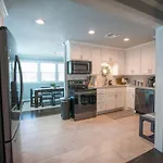 Walk To The Silos! 3 Bed 1960\'S Bungalow Near Baylor