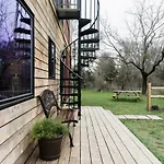 Stunning Cargohome Near Waco, Magnolia And Baylor
