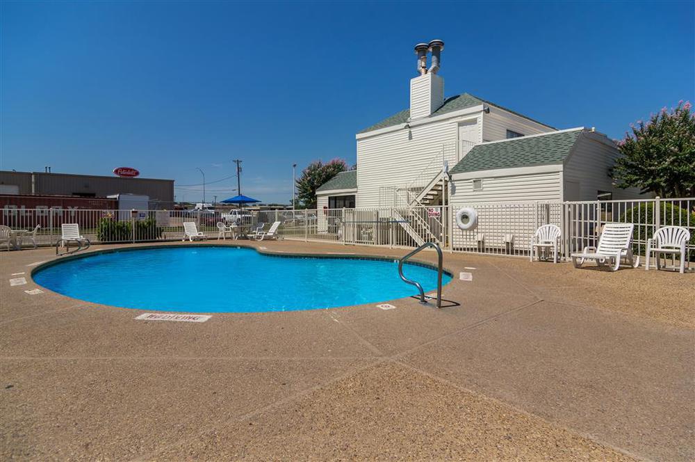 Days By Wyndham Area Waco