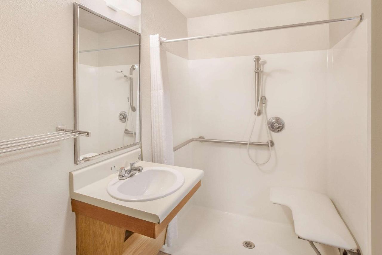 Hotel Woodspring Near Waco