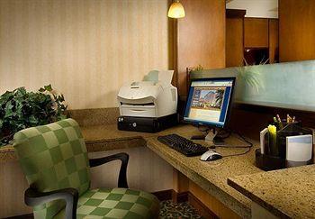 Fairfield & By Marriott North 3*