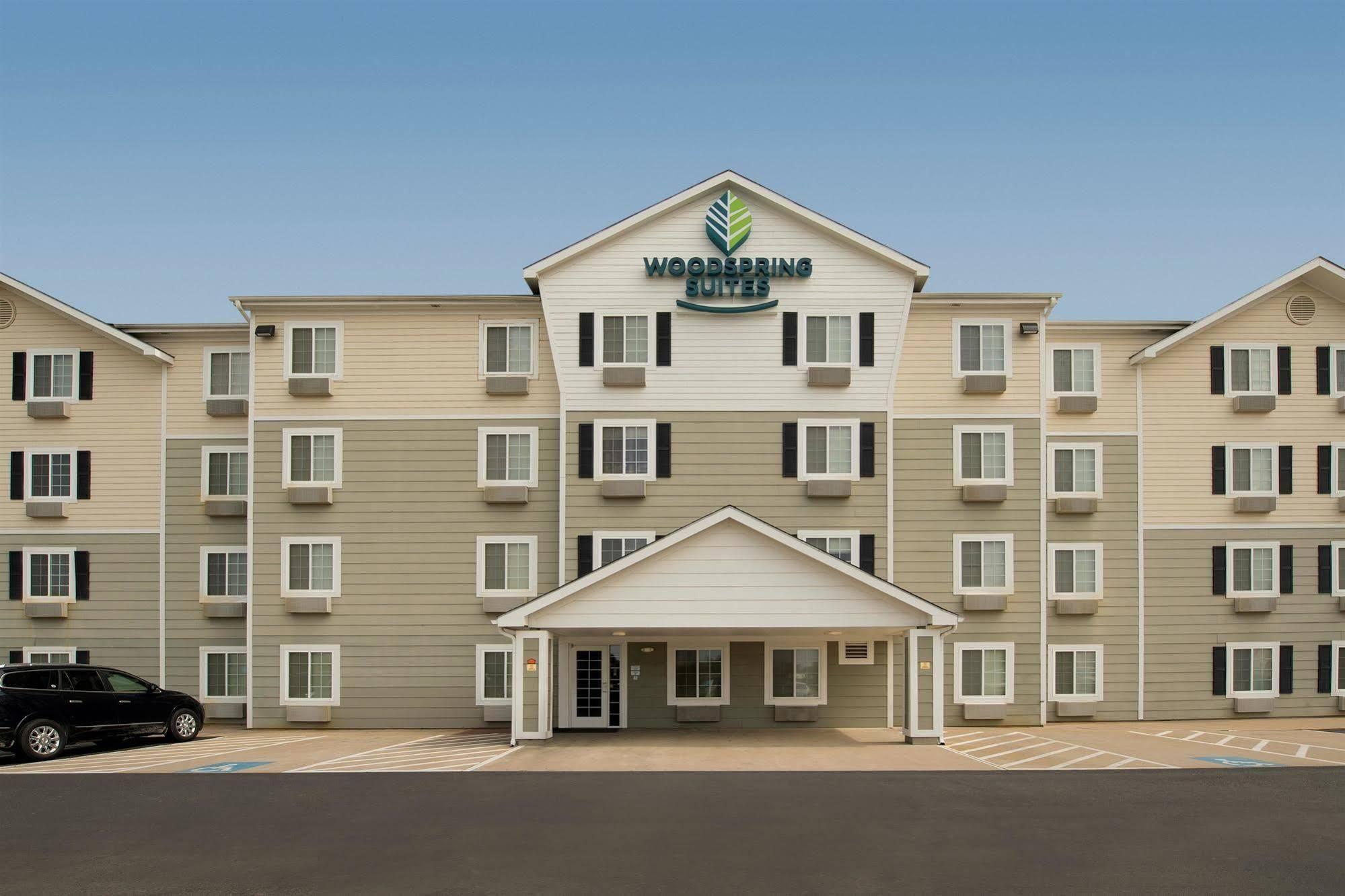 Woodspring Near Hotel 2*