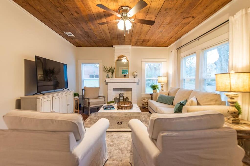 Holiday home New-ethel Rose Cottage-5 Min To Magnolia Silos