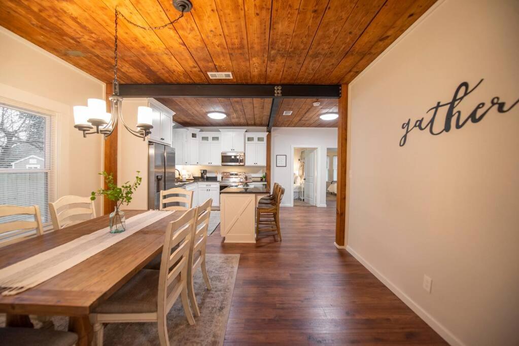 Holiday home New-ethel Rose Cottage-5 Min To Magnolia Silos