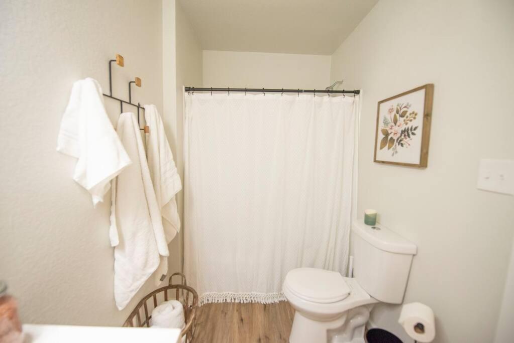 New-ethel Rose Cottage-5 Min To Magnolia Silos *