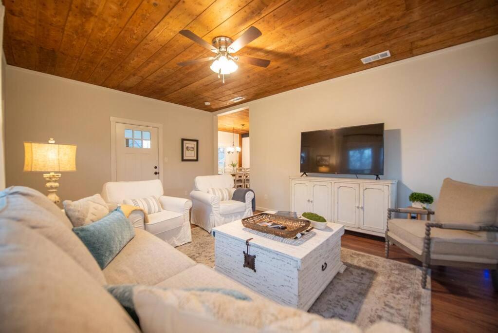 New-ethel Rose Cottage-5 Min To Magnolia Silos Holiday home