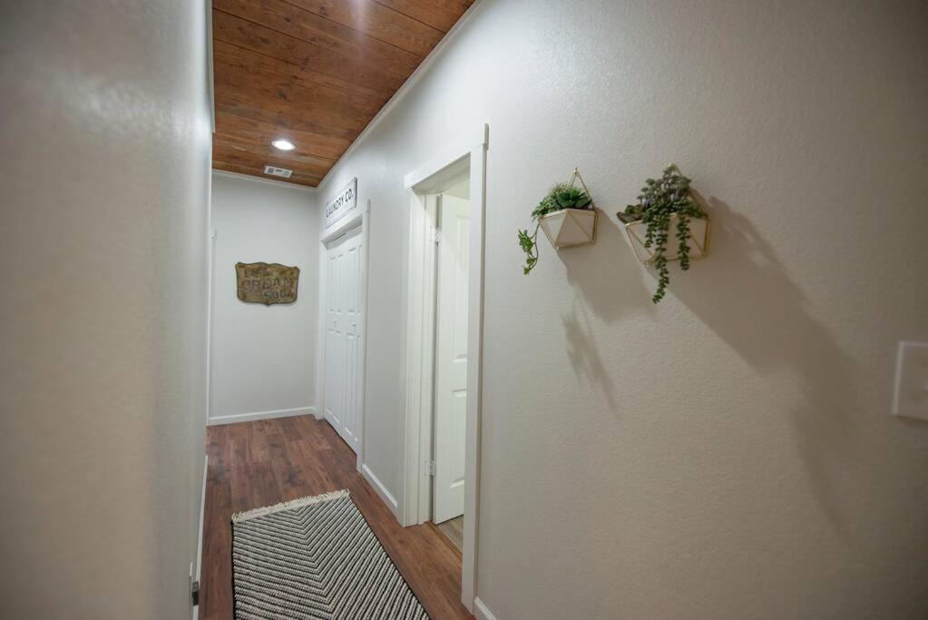 Holiday home New-ethel Rose Cottage-5 Min To Magnolia Silos