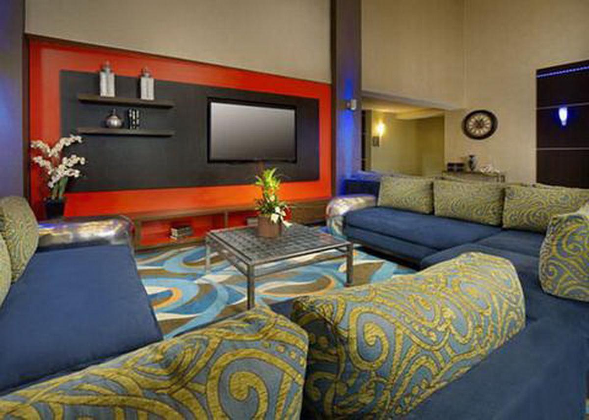 Comfort North - Near Area Hotel 3*
