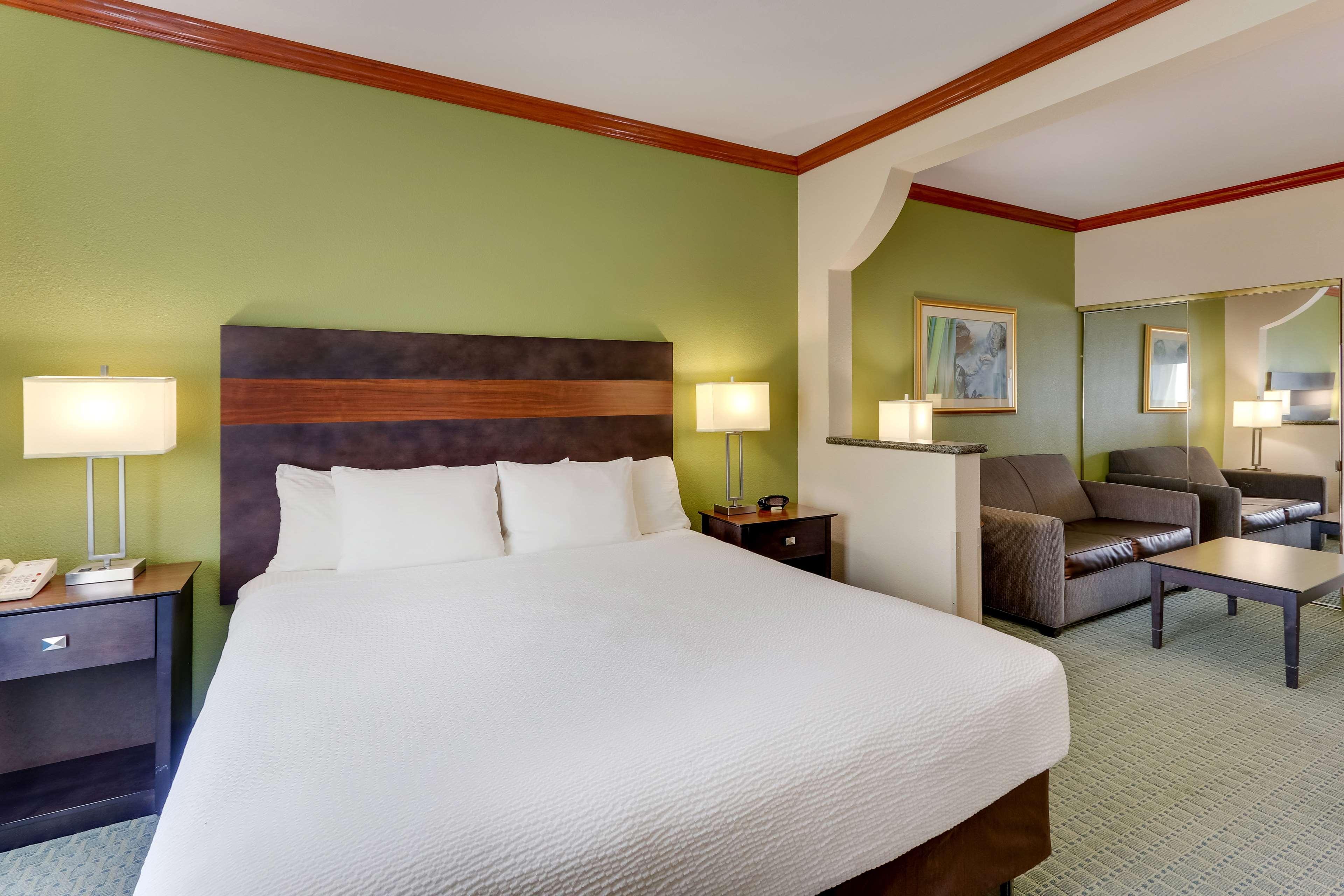 Comfort & 3* Waco