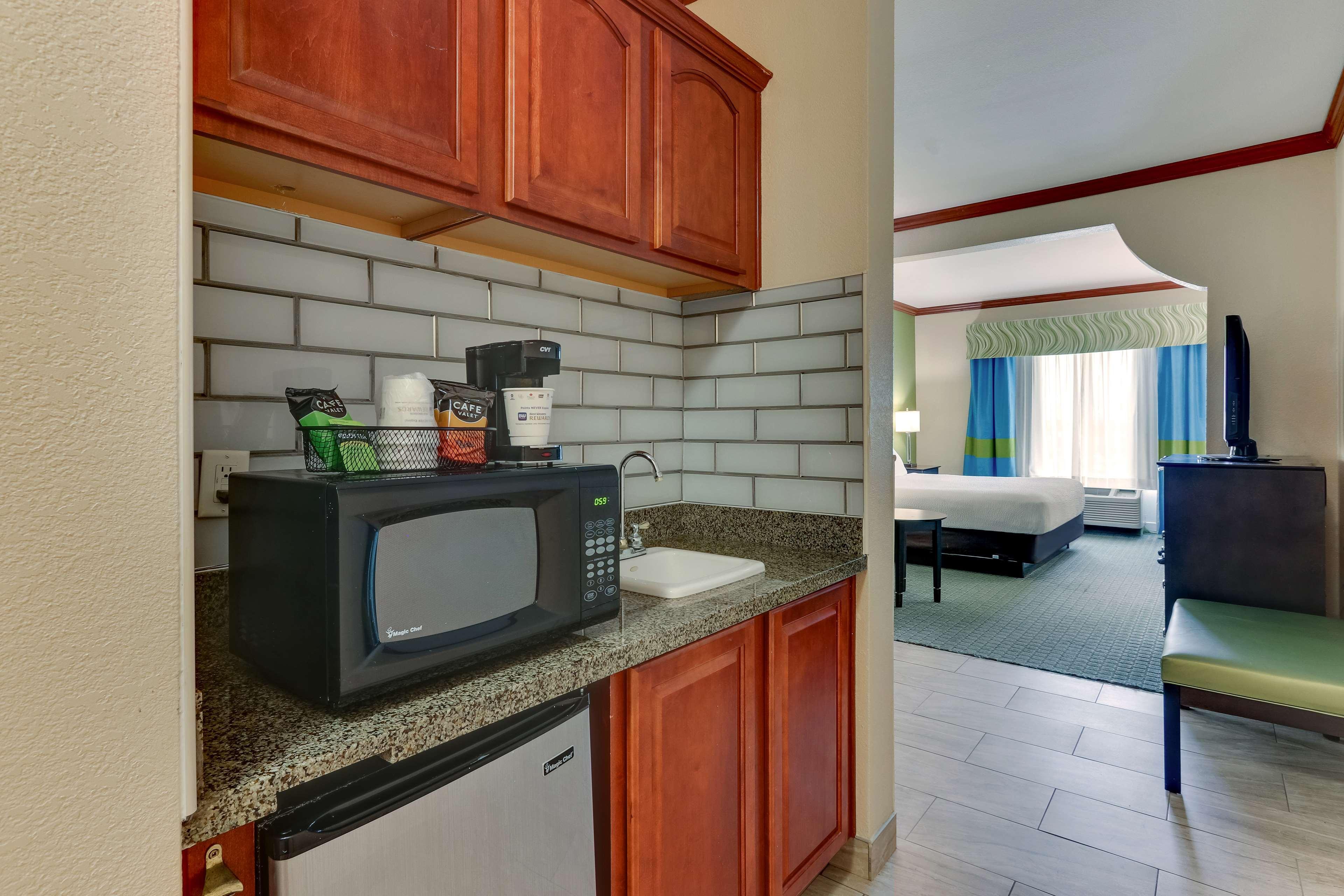 Comfort & 3* Waco