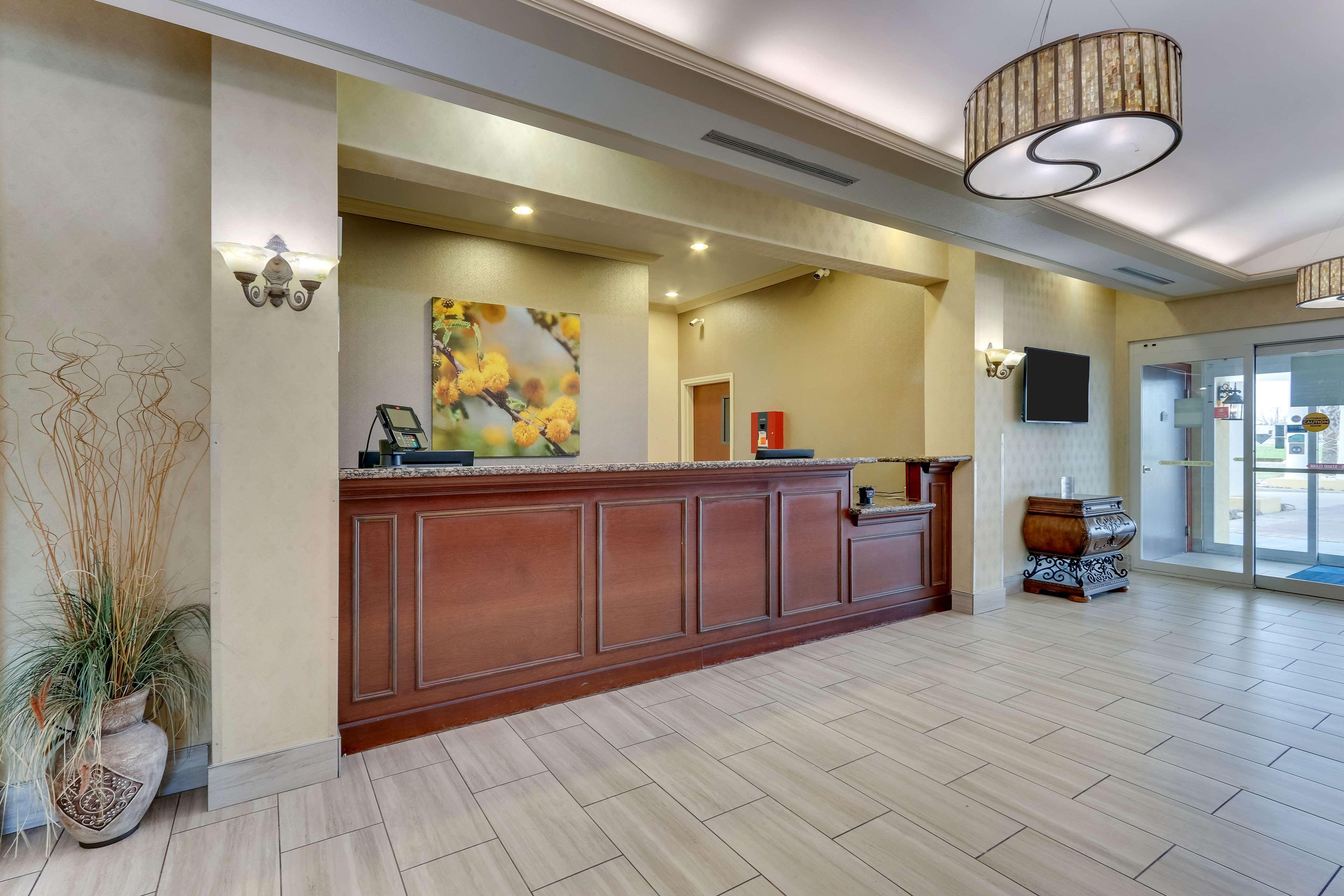 Hotel Comfort & Waco