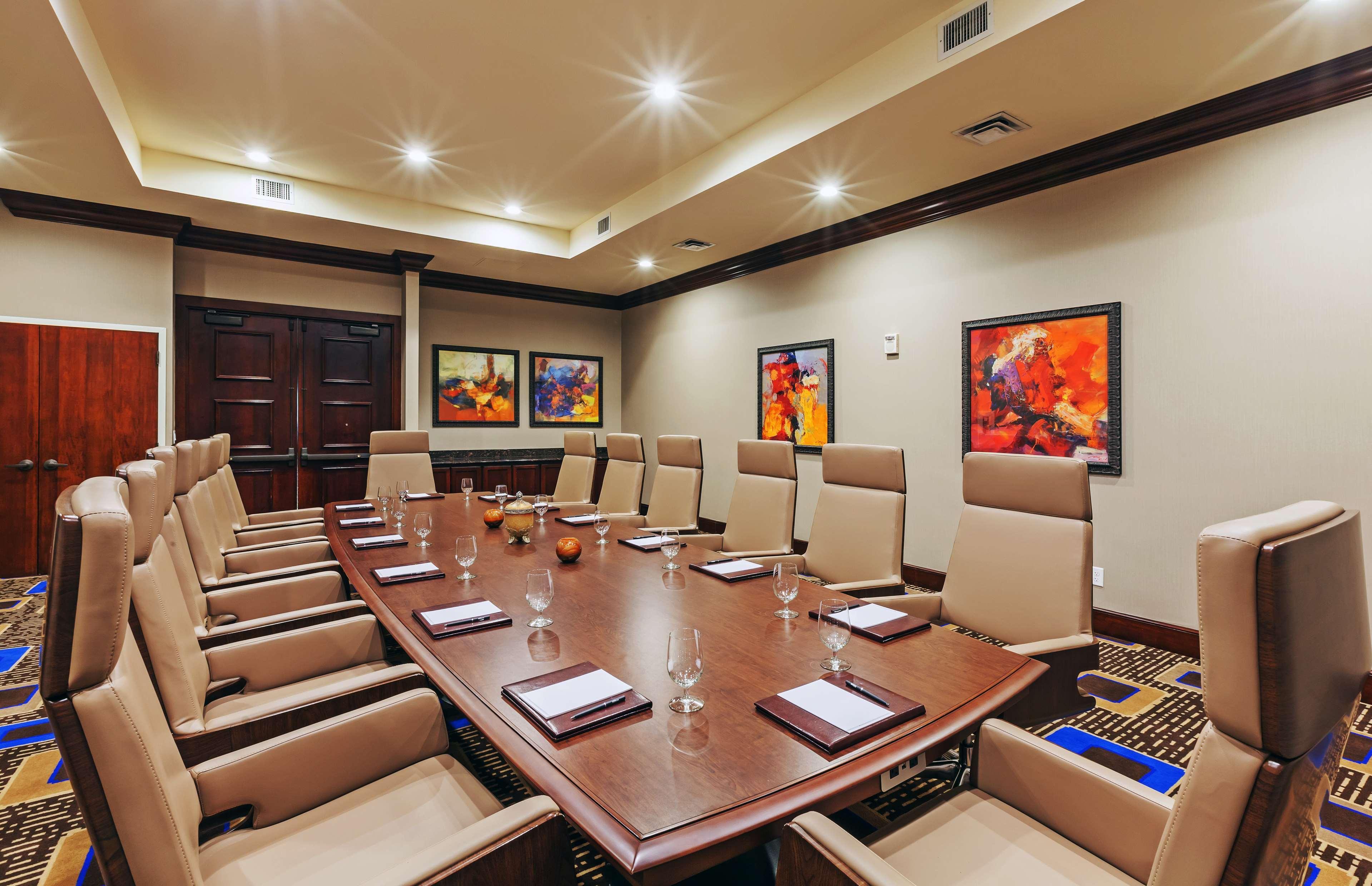 Hilton 3* Waco