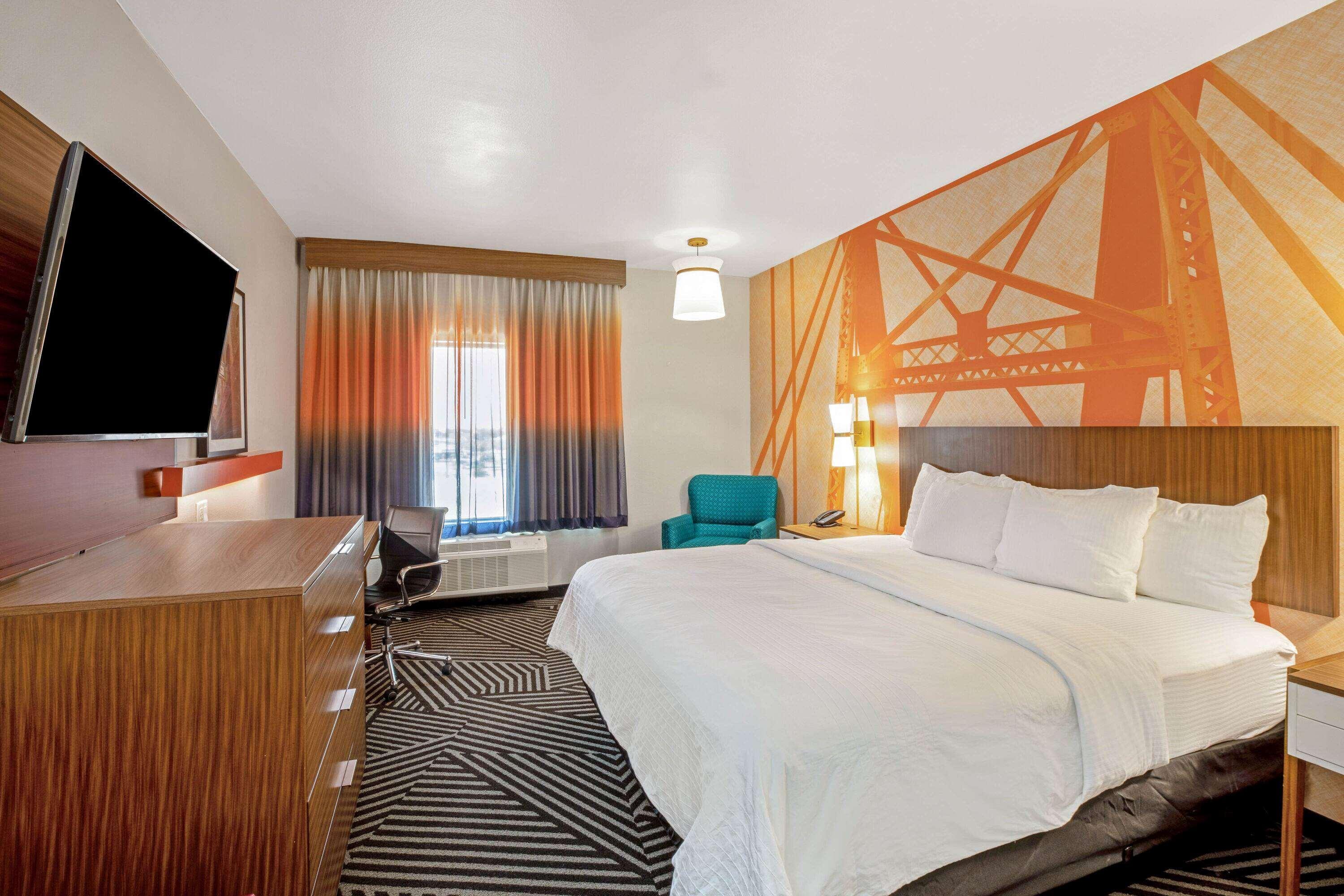 Hotel La Quinta By Wyndham Baylor Downtown 3*