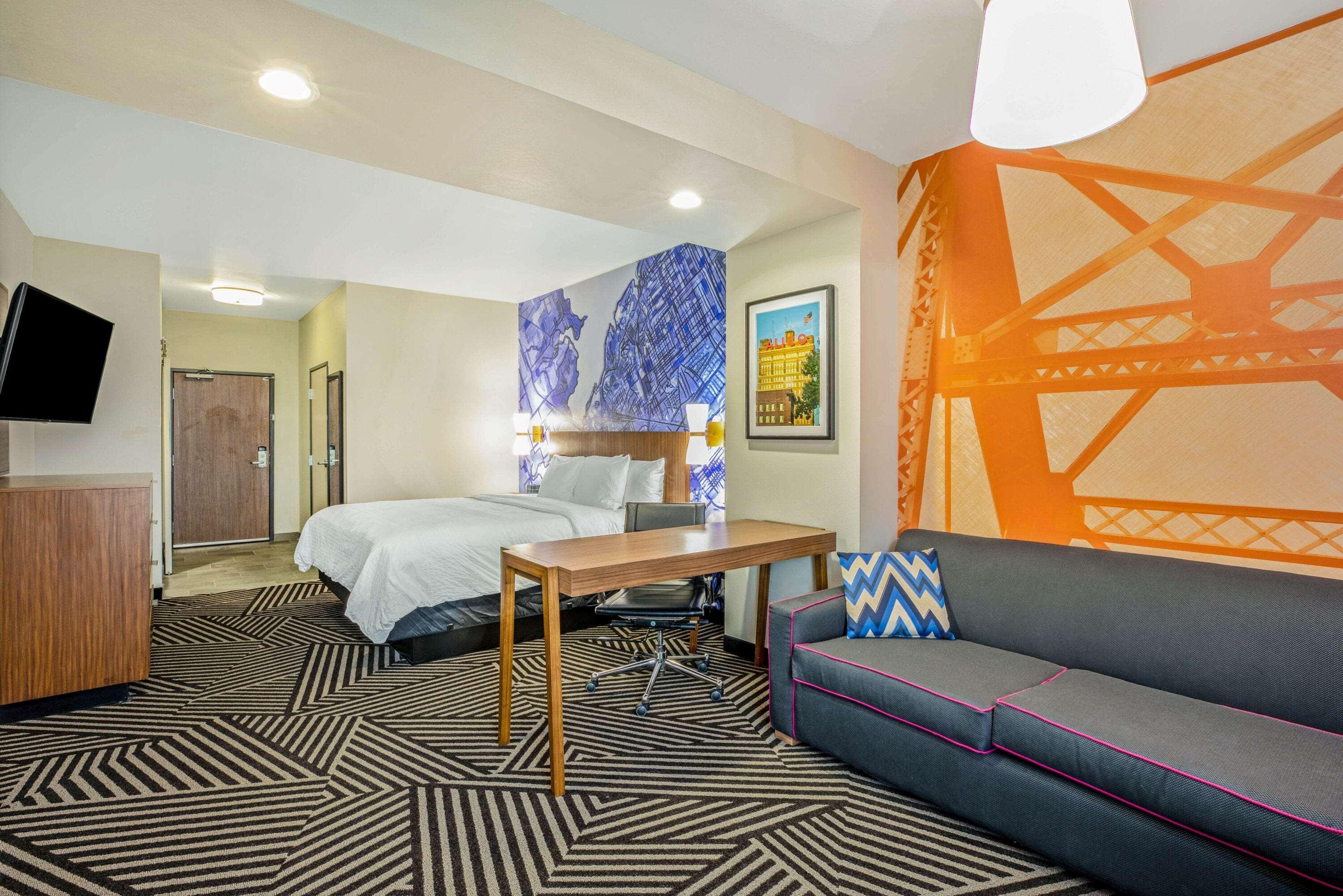 Hotel La Quinta By Wyndham Baylor Downtown 3*
