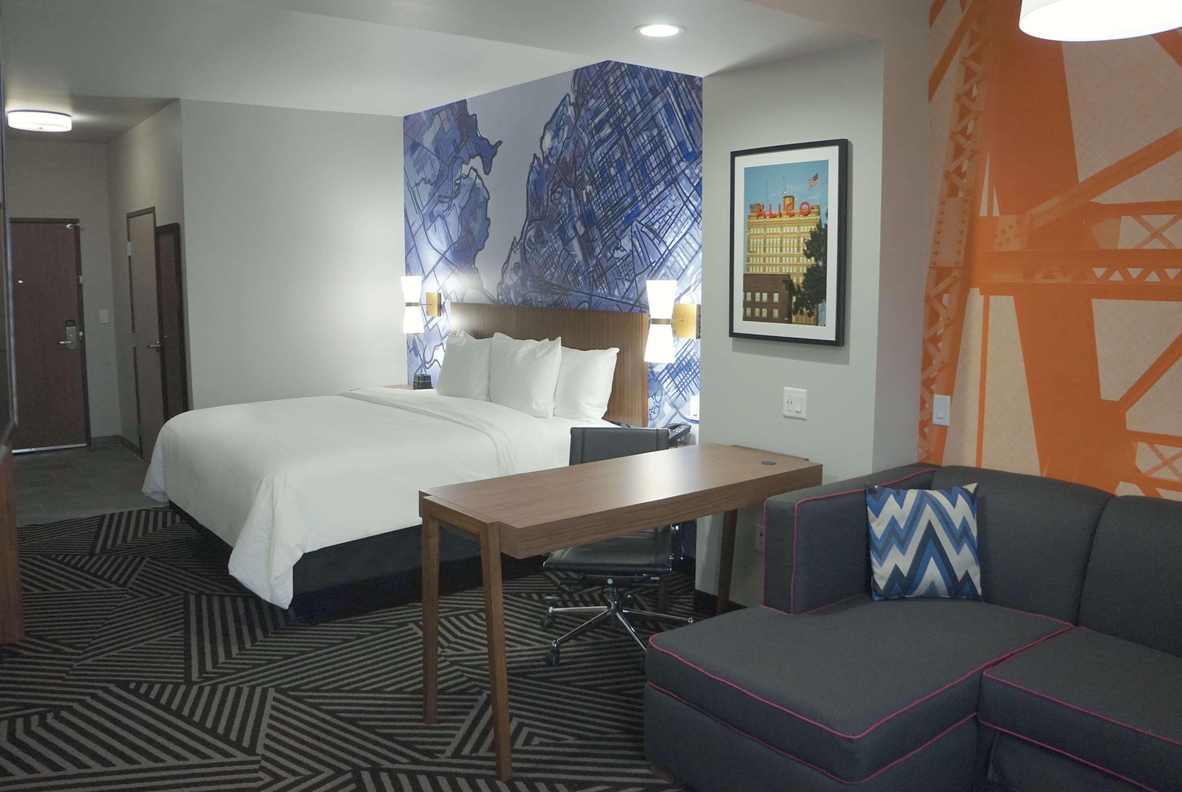 La Quinta By Wyndham Baylor Downtown 3*