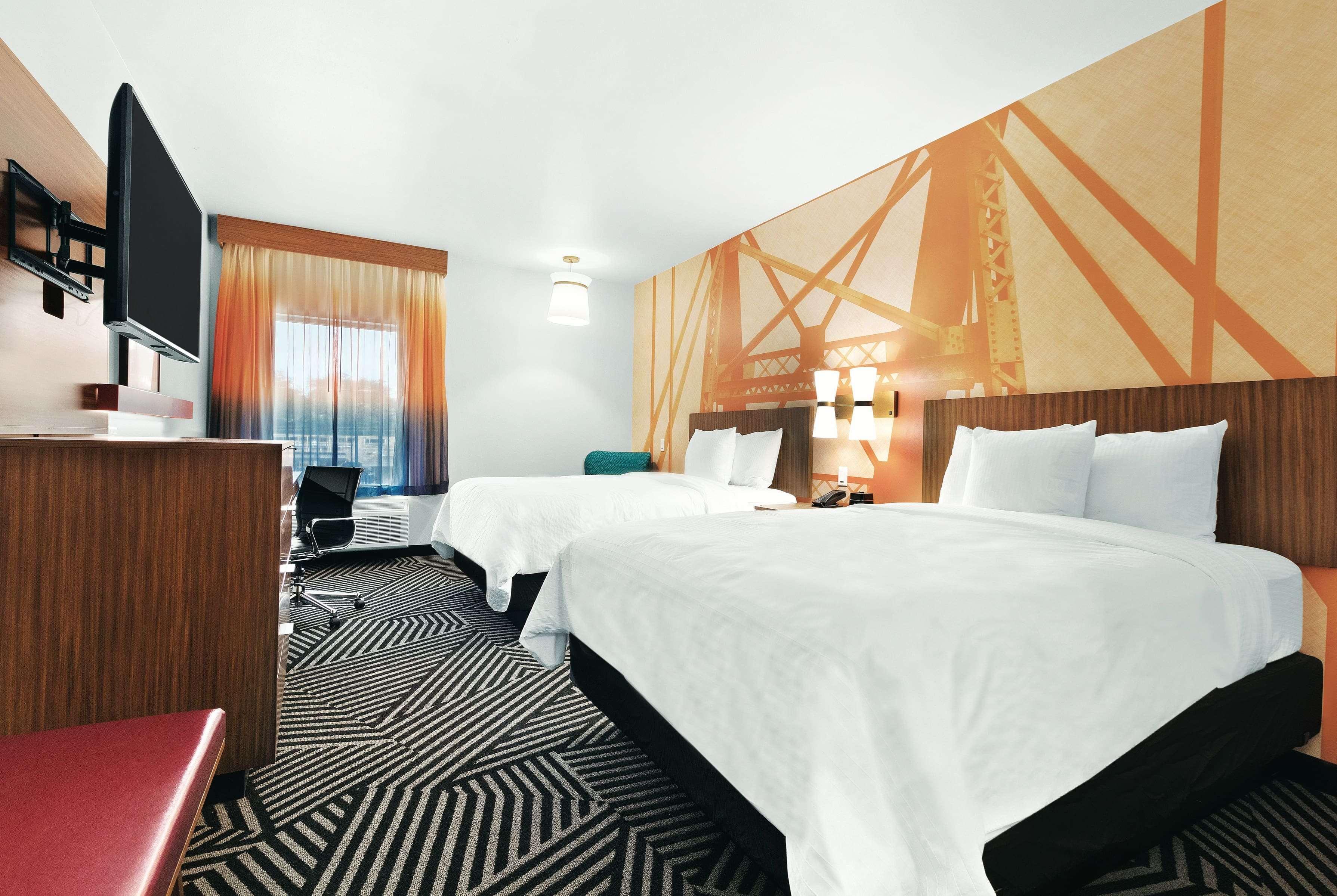 Hotel La Quinta By Wyndham Baylor Downtown 3*