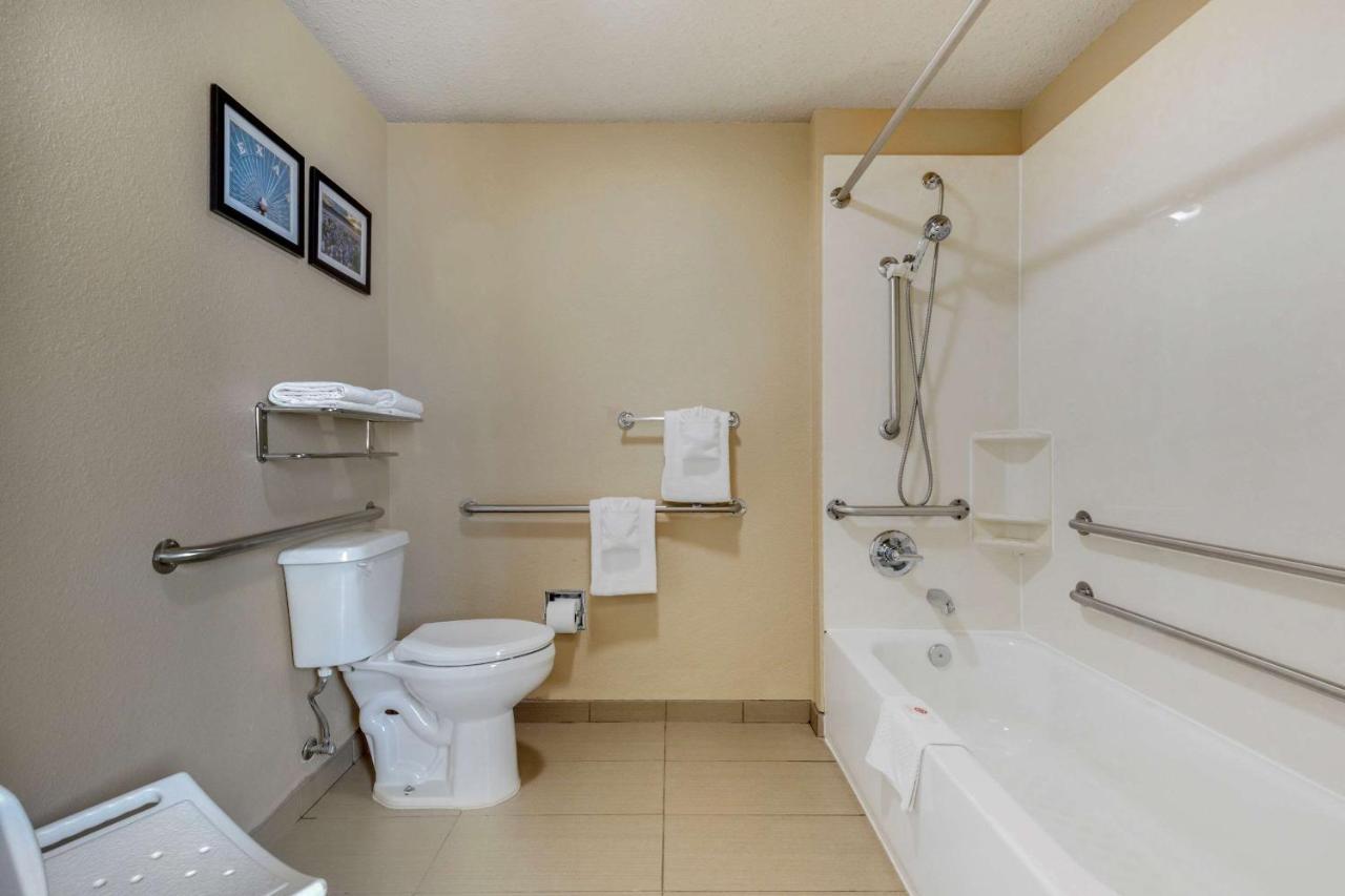 Comfort North - Near Area Hotel Waco