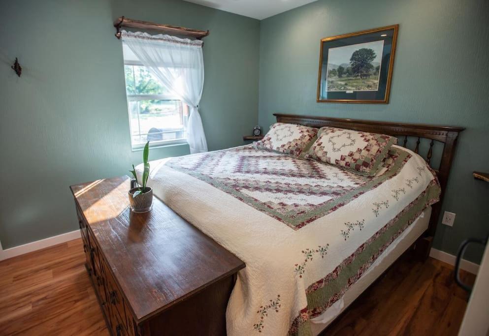 Holiday home Cowbell Cabin 15min To Downtown Waco