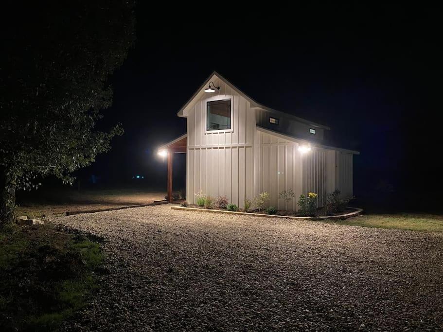 Cowbell Cabin 15min To Downtown Holiday home