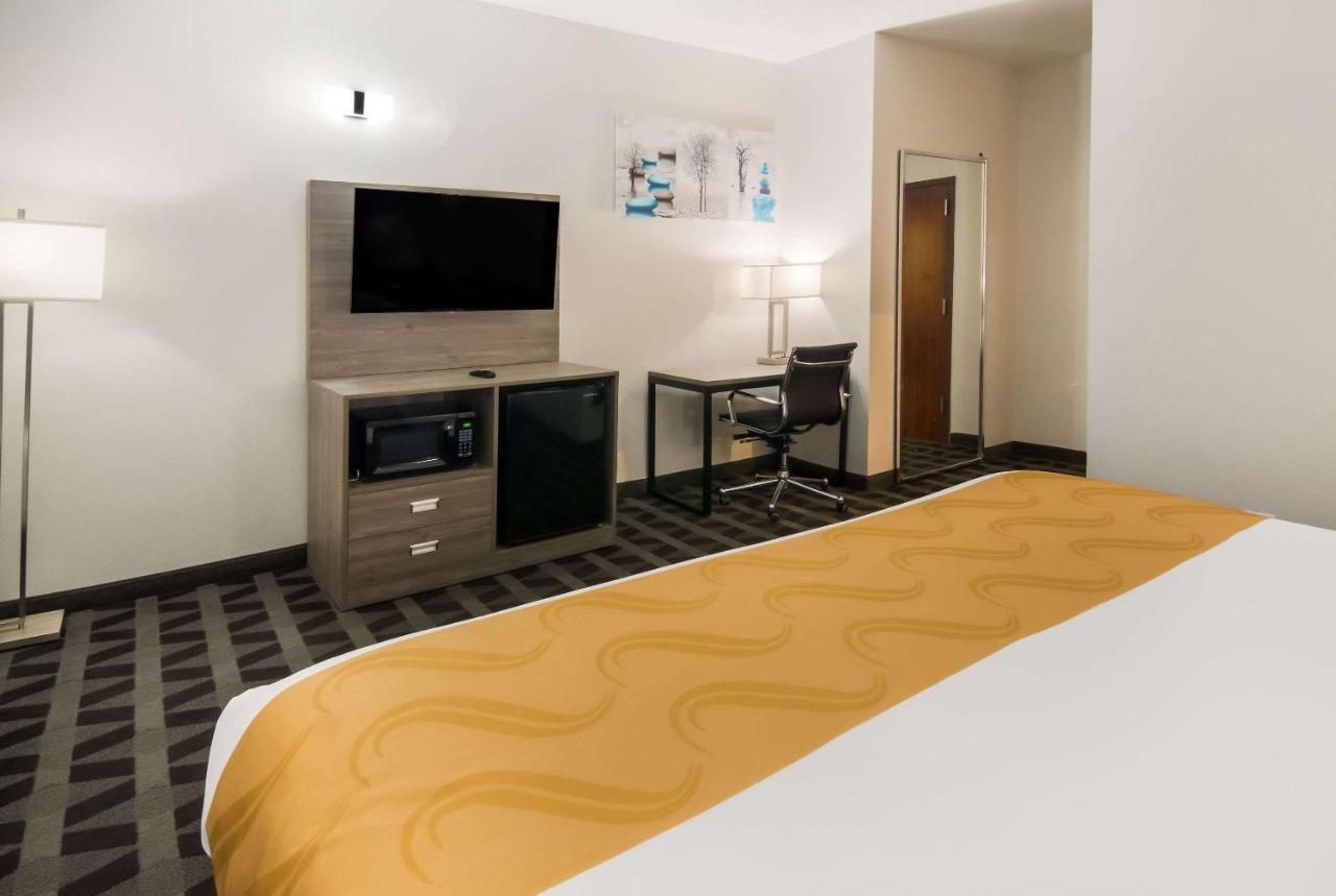 Quality & Hotel