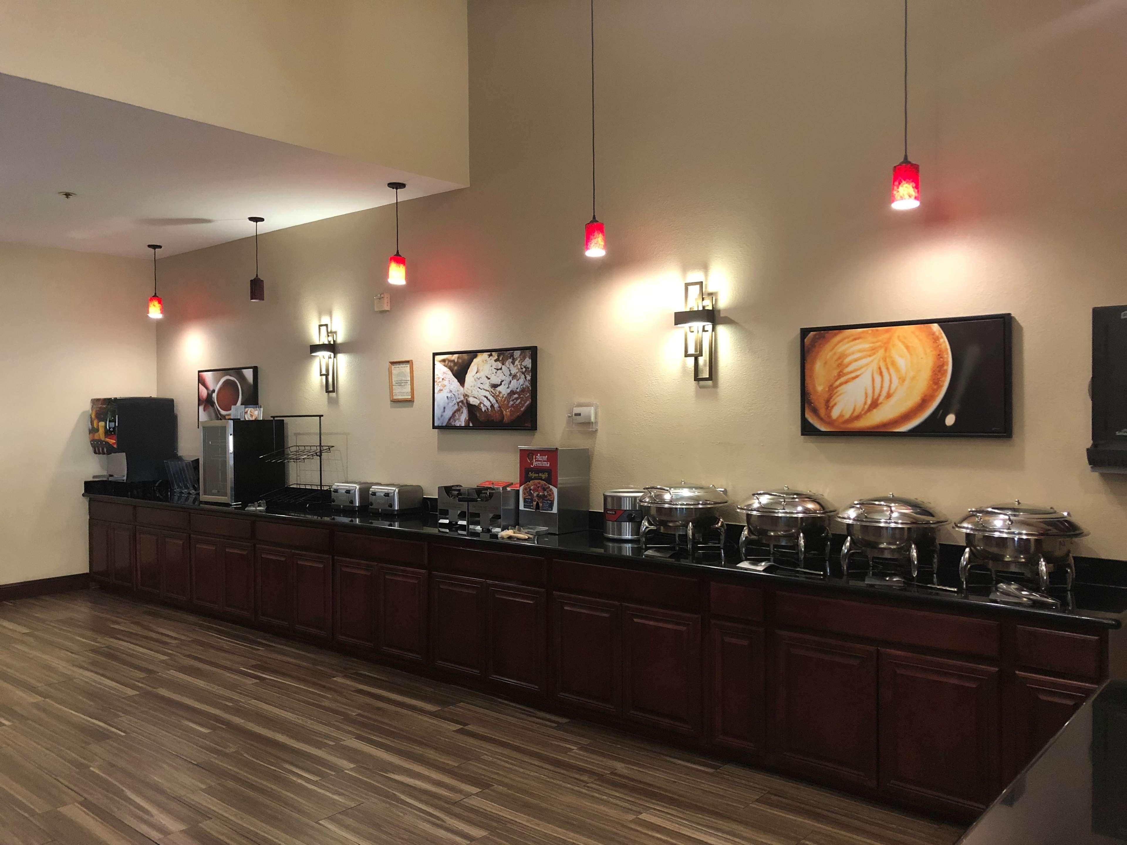 Western North Hotel 3*