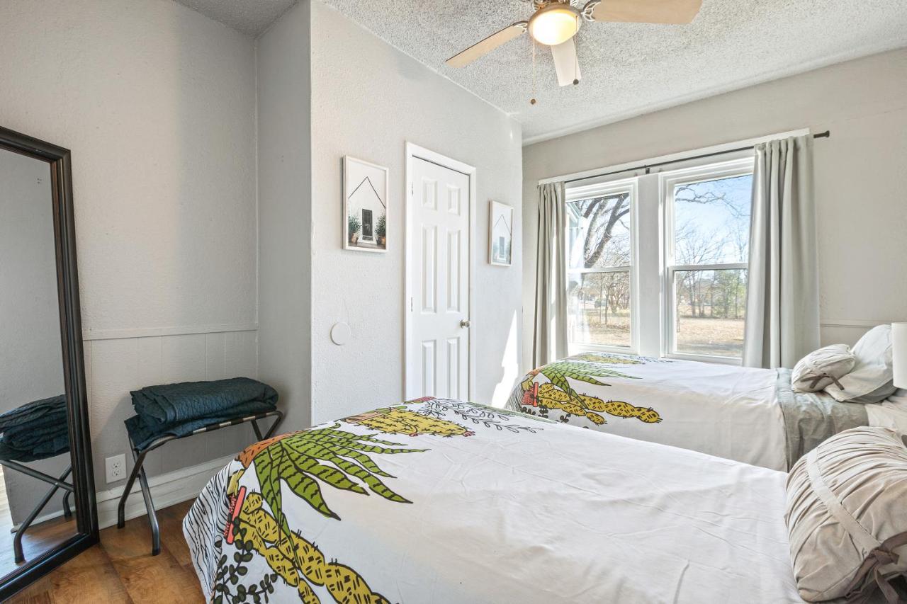 Apartment Quaint Downtown Close To Magnolia, Baylor Uni., Cameron Park Zoo... Waco