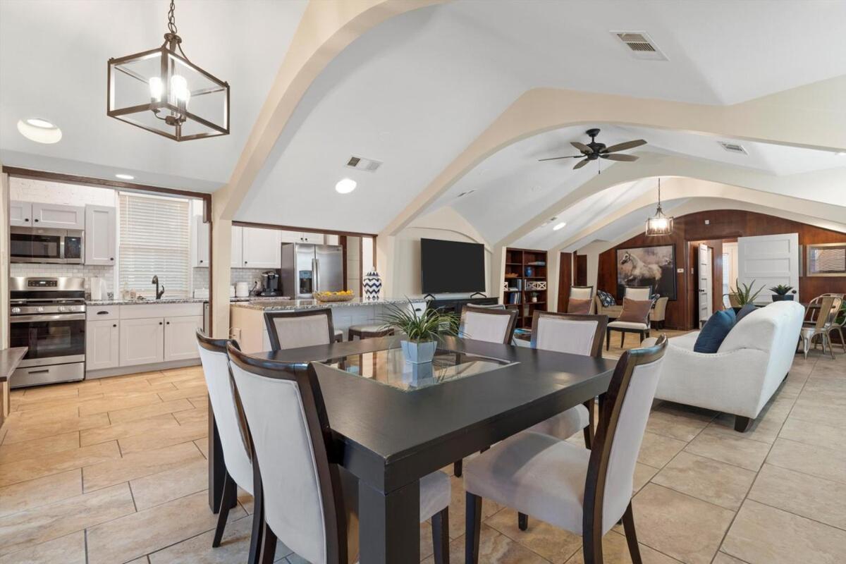 Holiday home Carriage House In Downtown