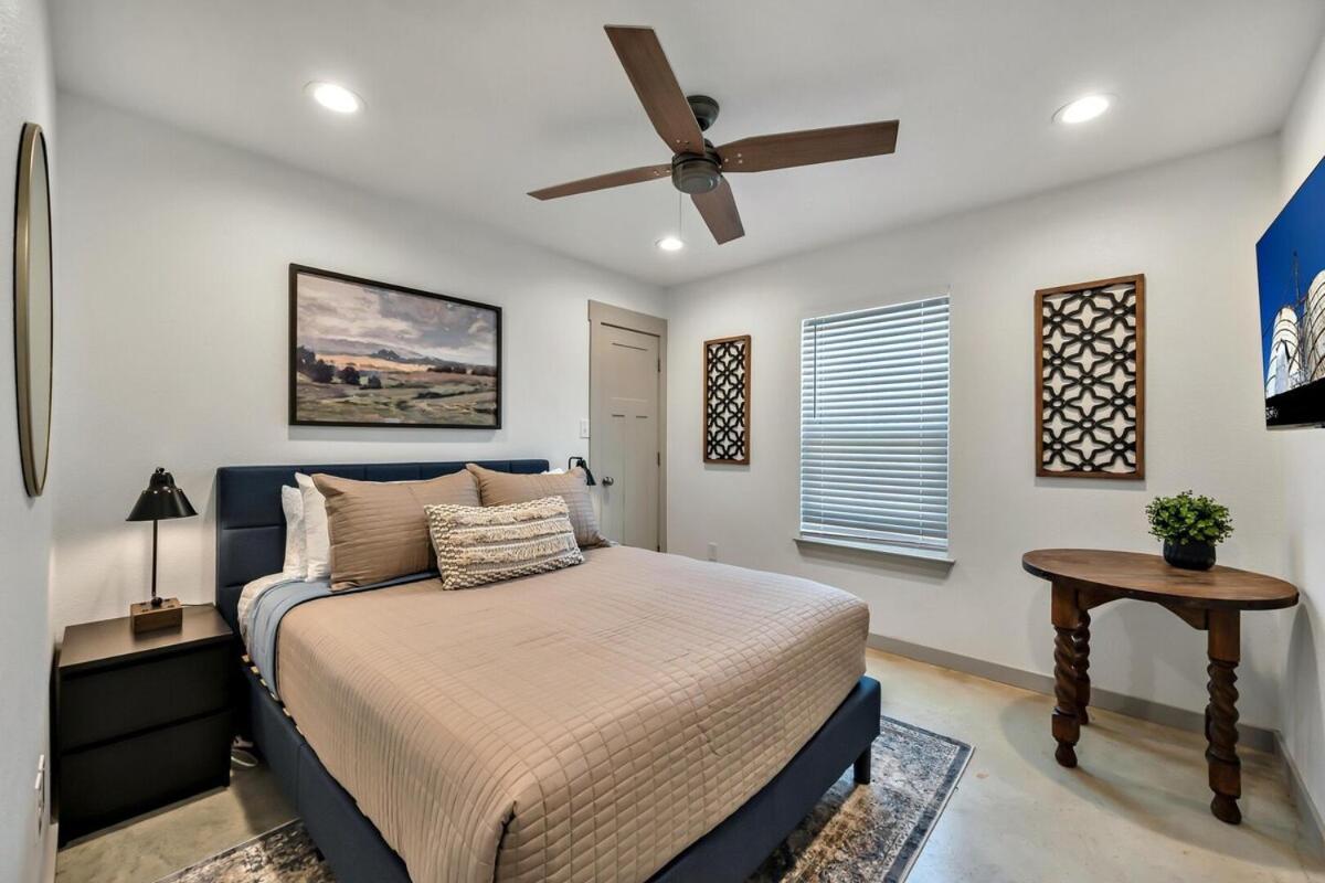 The Retreat - Stylish By Silos & Baylor Holiday home *