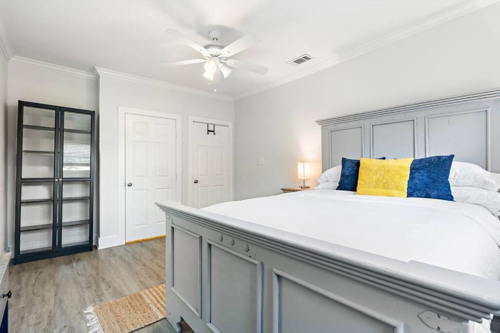 Holiday home Charming Townhouse In Downtown Waco! *