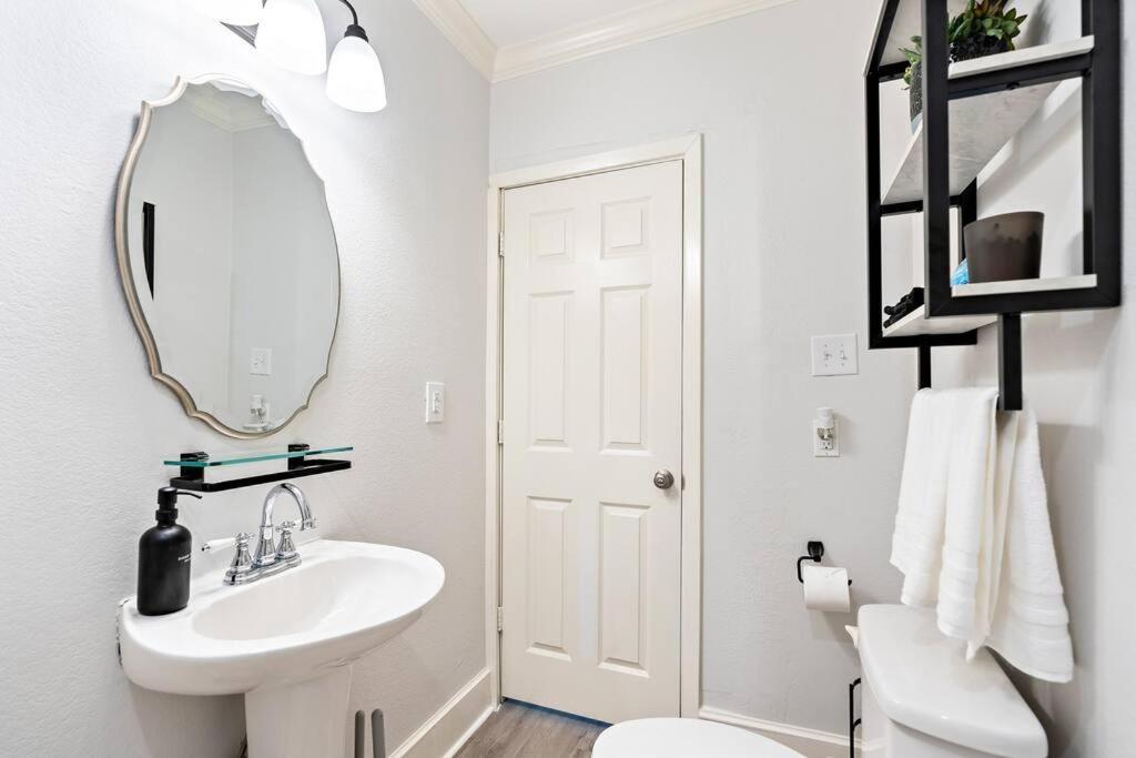 Charming Townhouse In Downtown Waco! Waco
