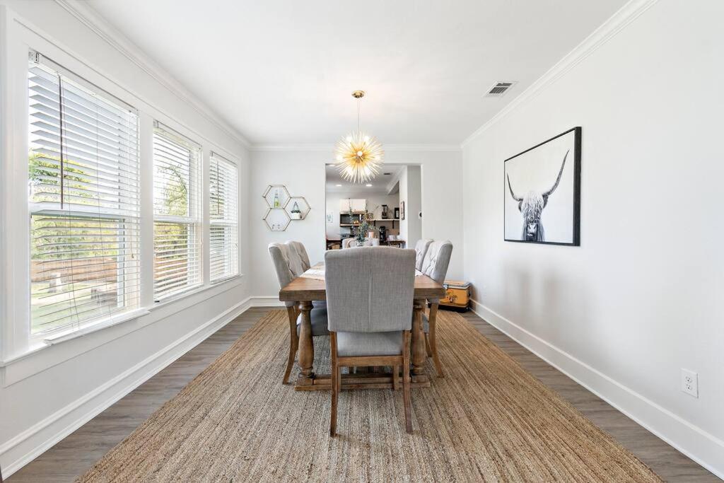 Charming Townhouse In Downtown Waco!