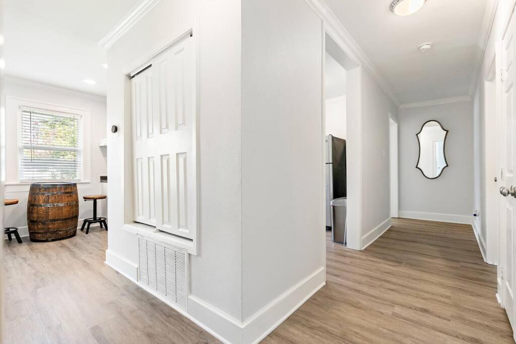 Charming Townhouse In Downtown Waco! Holiday home *