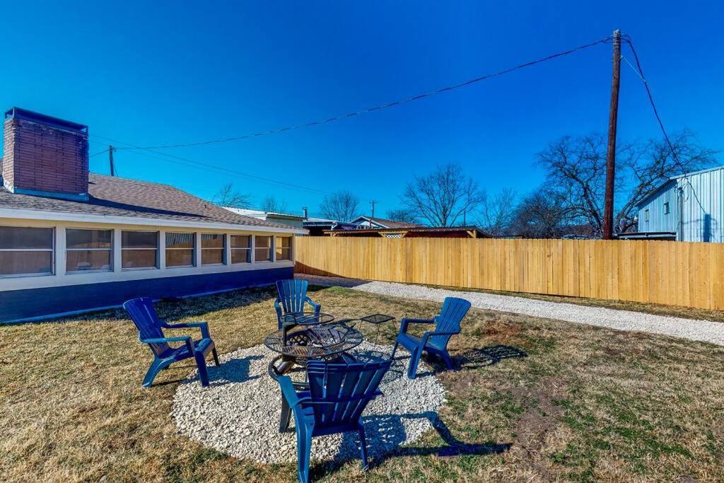 New Cozy 10 Min To Magnolia And Baylor Holiday home