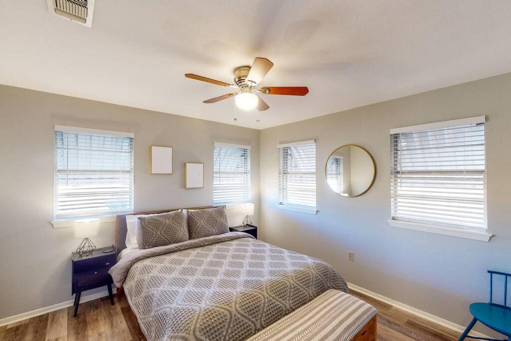 New Cozy 10 Min To Magnolia And Baylor