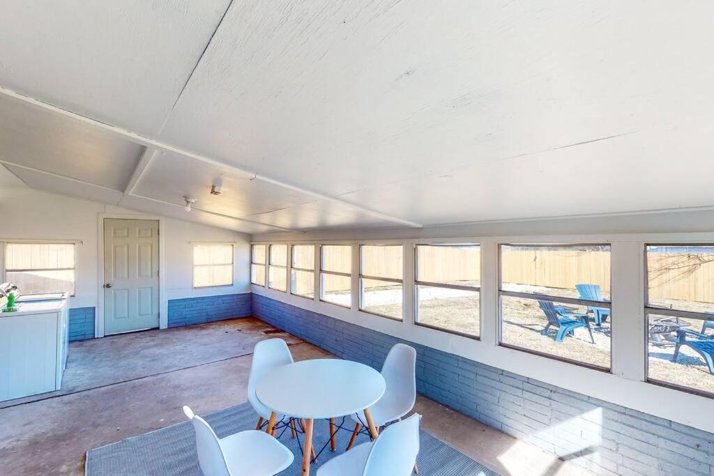 Holiday home New Cozy 10 Min To Magnolia And Baylor Waco