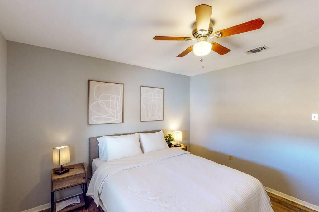 Holiday home New Cozy 10 Min To Magnolia And Baylor *