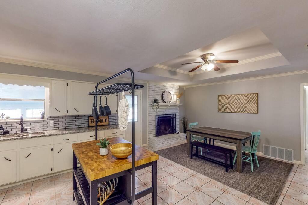 New Cozy 10 Min To Magnolia And Baylor *