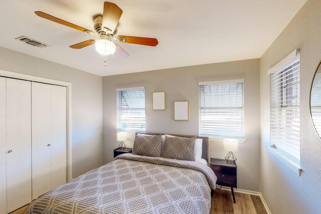 Holiday home New Cozy 10 Min To Magnolia And Baylor