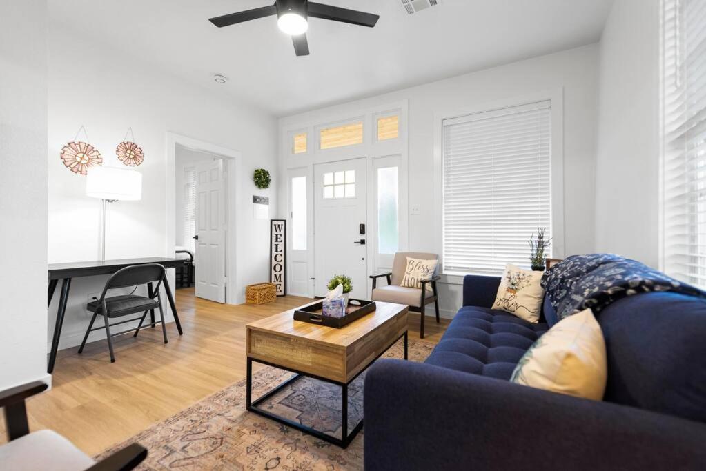 New Charming 2-bedroom Minutes To Downtown * Waco