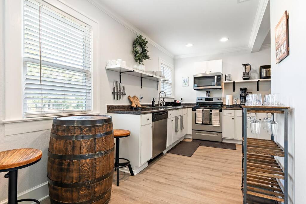 Charming Townhouse In Downtown Waco! * Waco