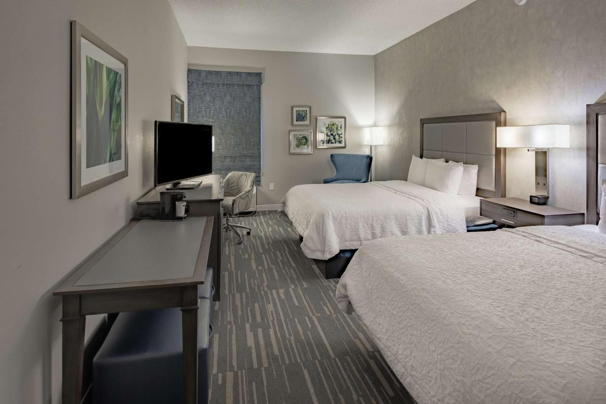 Hampton North Hotel 3*
