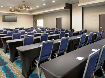 Express & South By Ihg 3* Waco